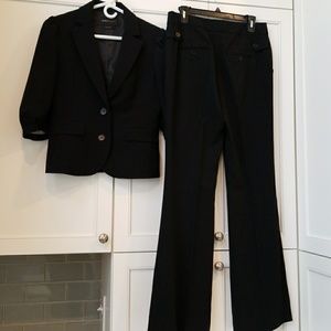 BCBG suit like new!